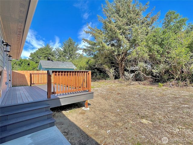 382 S Wynoochee Drive SW, Ocean Shores, WA 98569