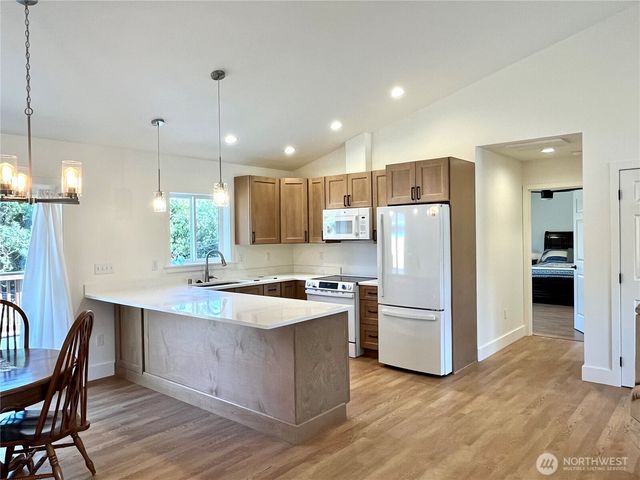 382 S Wynoochee Drive SW, Ocean Shores, WA 98569