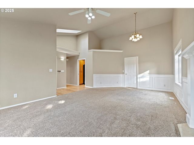 2708 N MAIN St, Newberg, OR 97132