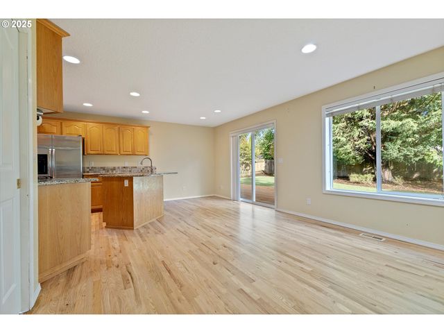 2708 N MAIN St, Newberg, OR 97132