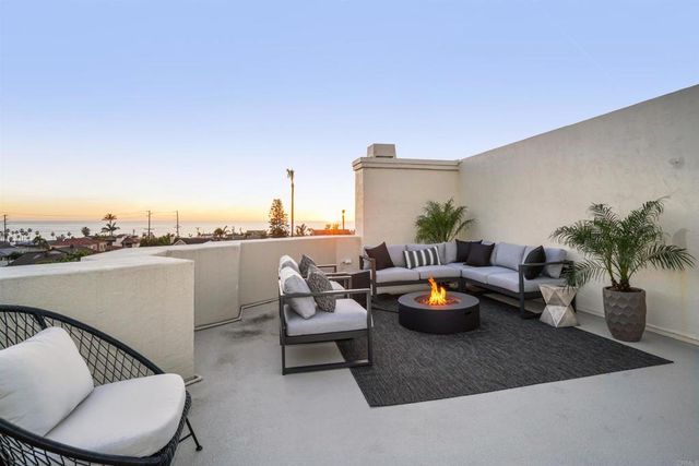 2475 Manchester Avenue, Cardiff By The Sea, CA 92007