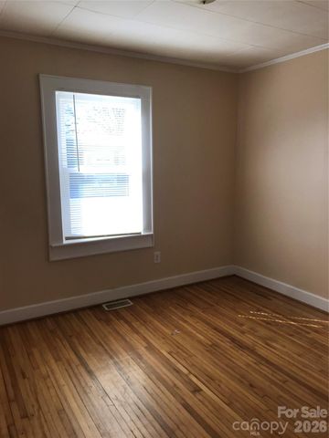 2040 Kannapolis Highway, Kannapolis, NC 28031