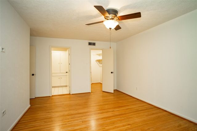 4522 Briarbend Drive, Houston, TX 77035