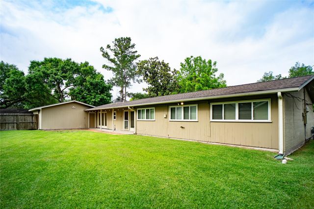 4522 Briarbend Drive, Houston, TX 77035