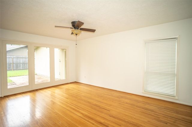 4522 Briarbend Drive, Houston, TX 77035