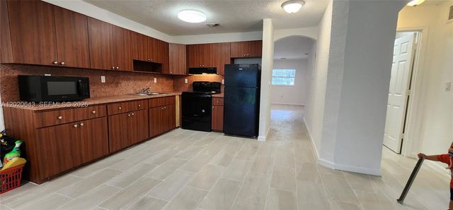 10380 NW 10th Ave 10380, Miami, FL 33150