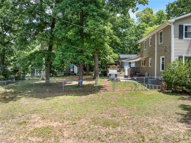 1001 Oakview Road, High Point, NC 27265