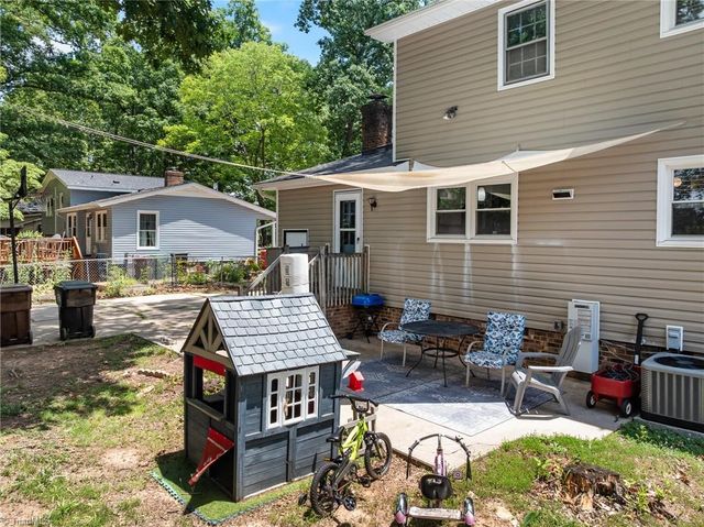 1001 Oakview Road, High Point, NC 27265