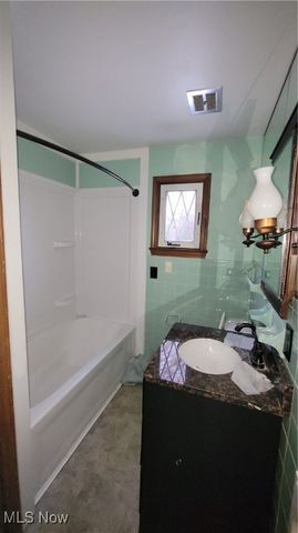 7159 Springdale Drive, Brookfield, OH 44403