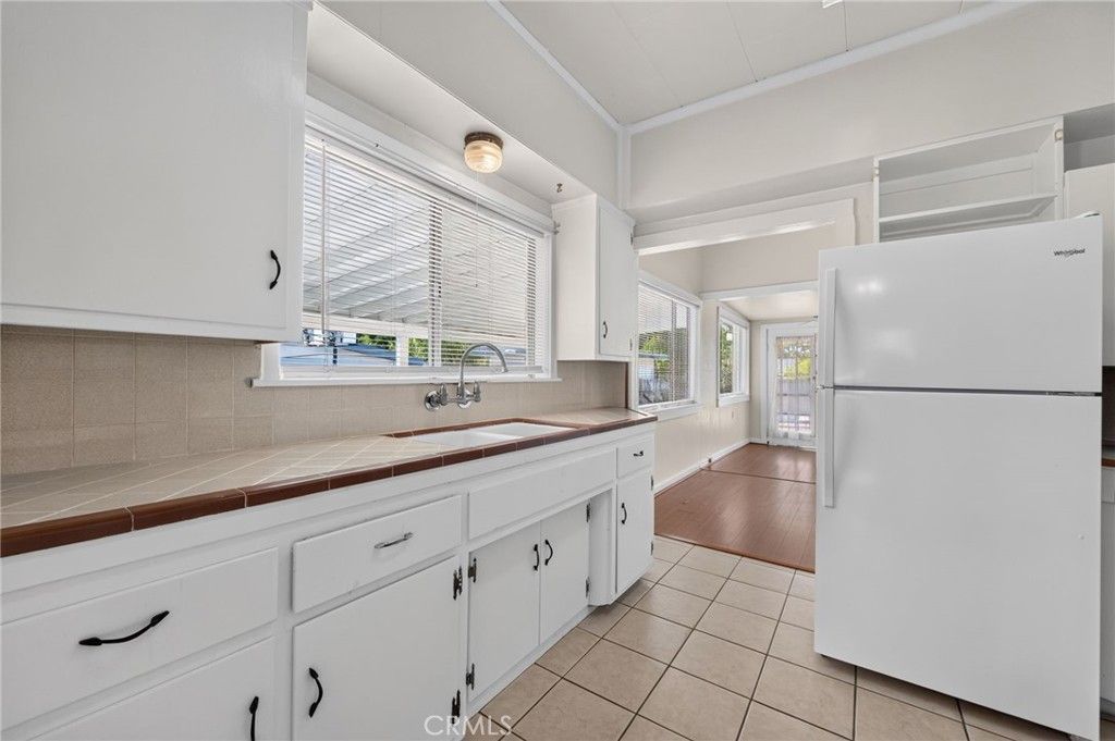 Image 12 of property listing at 4637 Sierra Street, Riverside, CA 92504