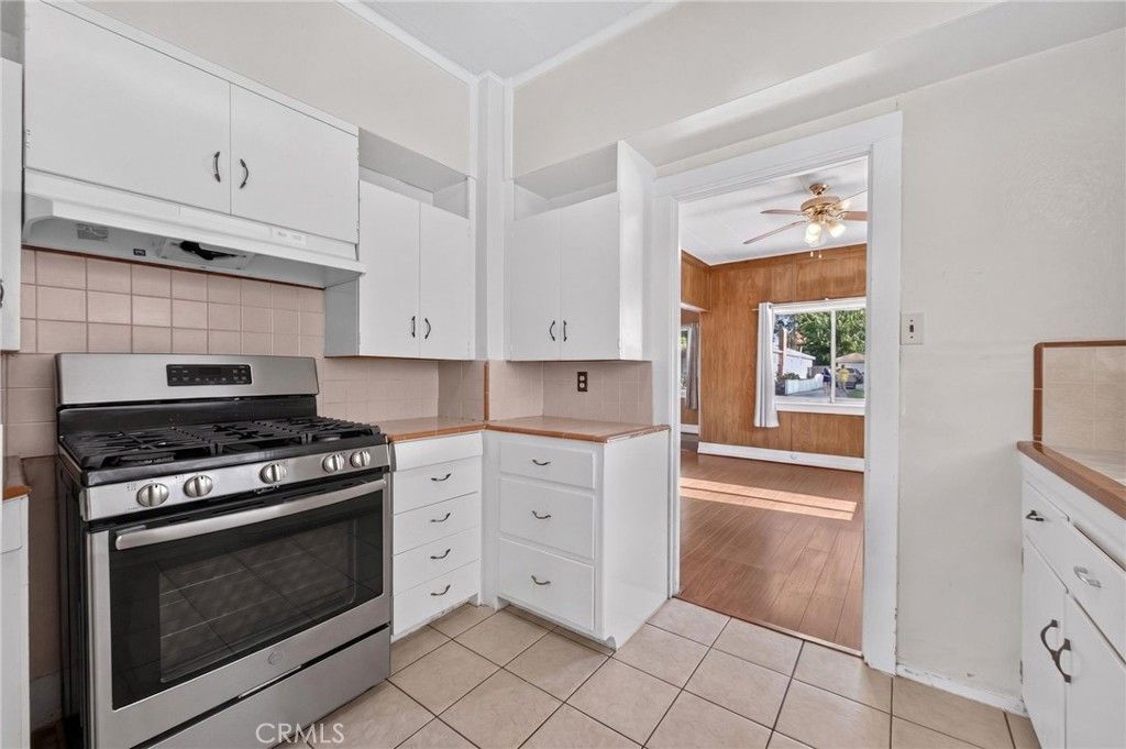 Image 18 of property listing at 4637 Sierra Street, Riverside, CA 92504