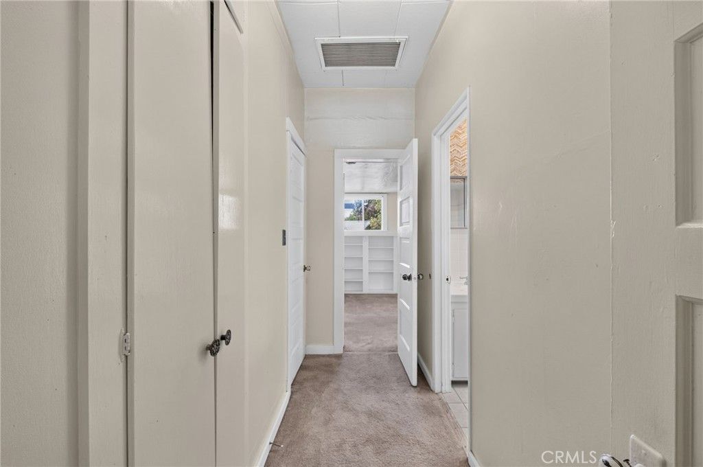 Image 23 of property listing at 4637 Sierra Street, Riverside, CA 92504