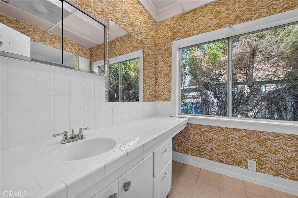 Image 24 of property listing at 4637 Sierra Street, Riverside, CA 92504