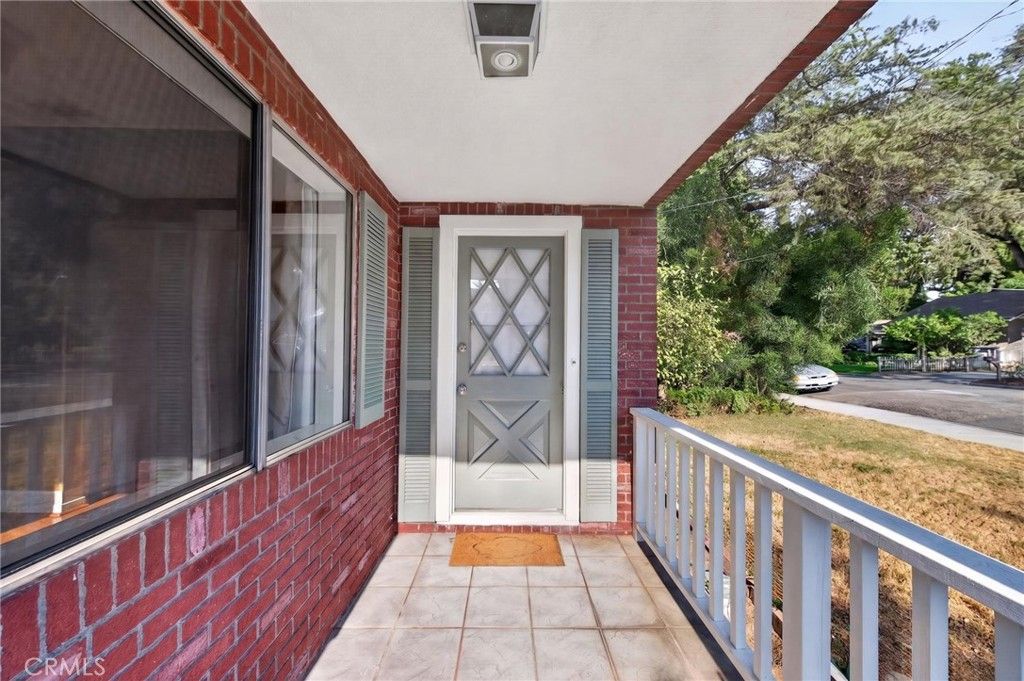 Image 3 of property listing at 4637 Sierra Street, Riverside, CA 92504