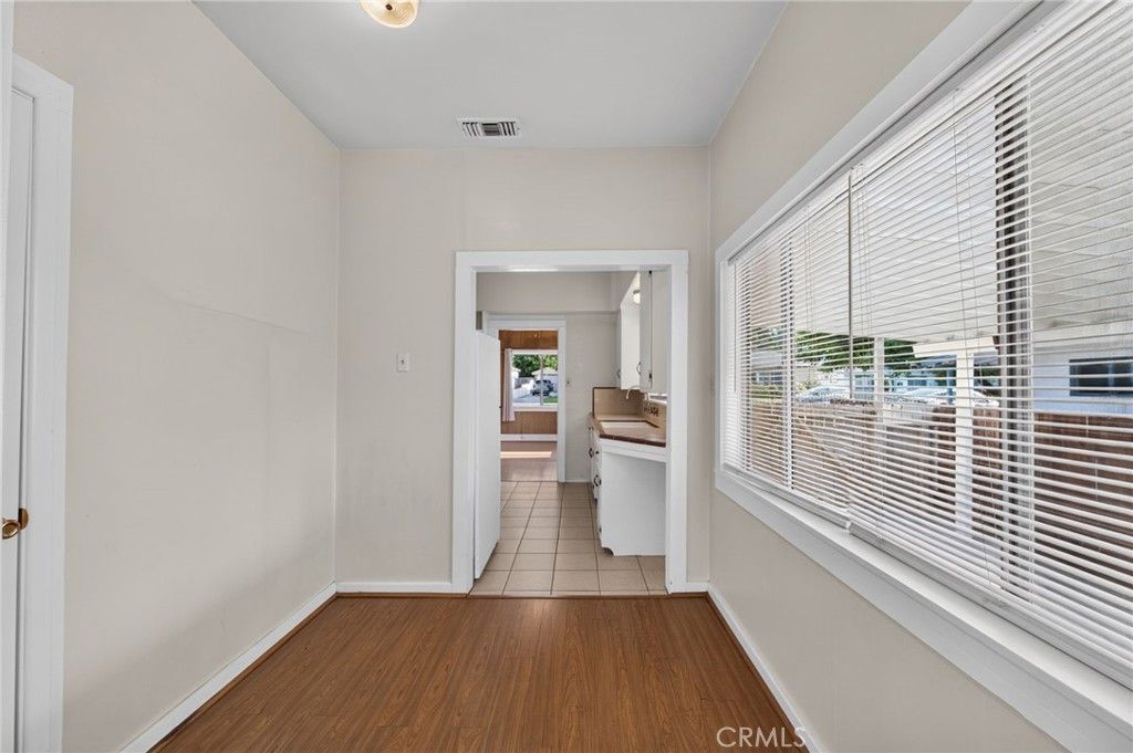 Image 32 of property listing at 4637 Sierra Street, Riverside, CA 92504