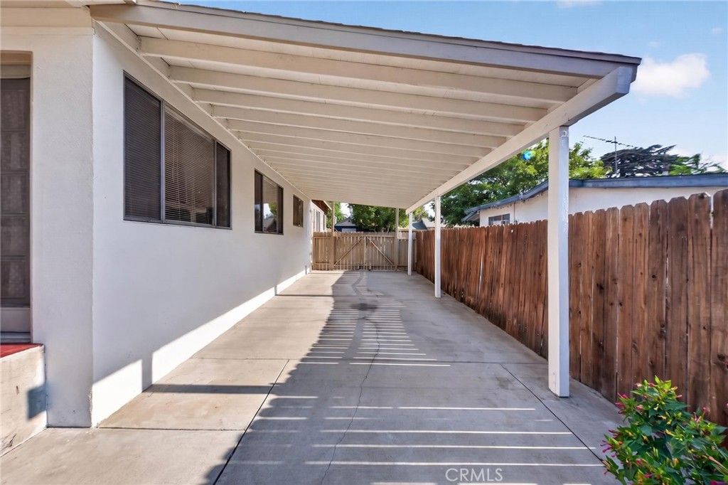 Image 37 of property listing at 4637 Sierra Street, Riverside, CA 92504