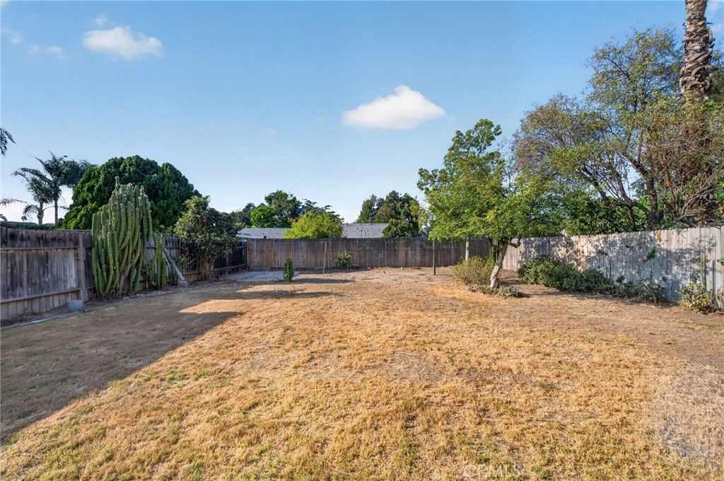 Image 38 of property listing at 4637 Sierra Street, Riverside, CA 92504