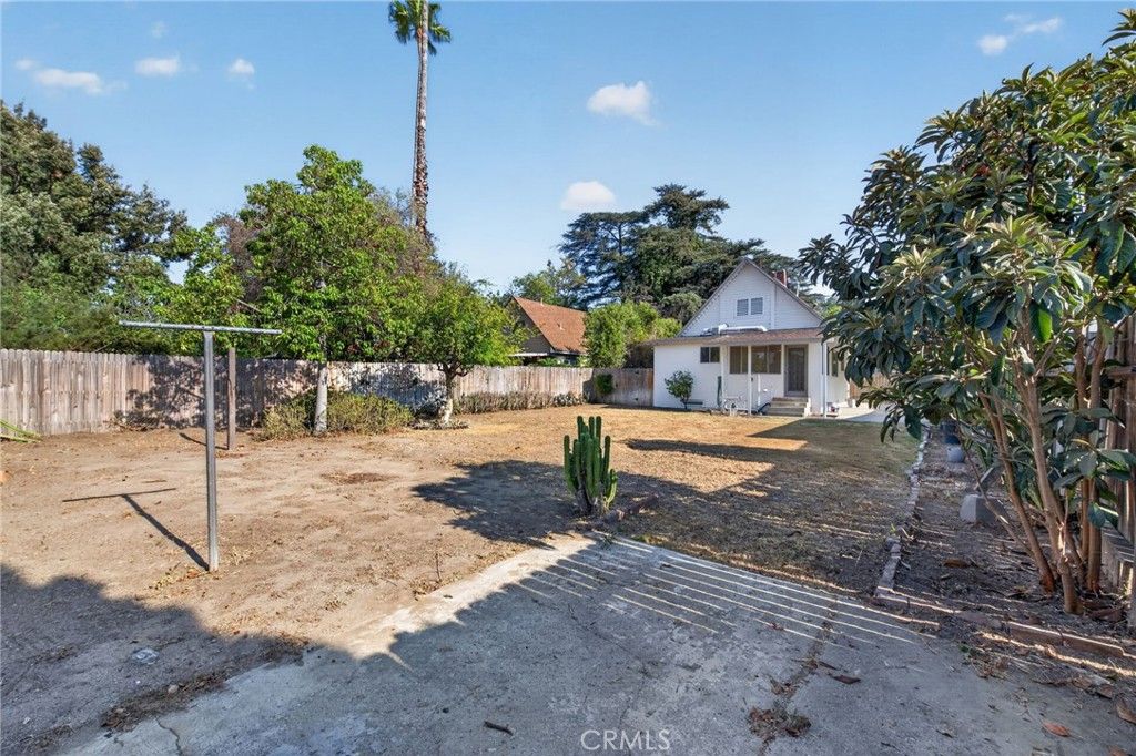 Image 40 of property listing at 4637 Sierra Street, Riverside, CA 92504