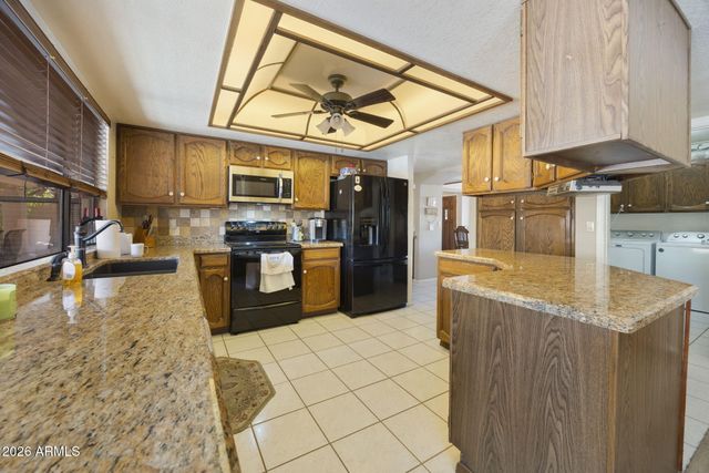 1913 E LA VIEVE Lane, Tempe, AZ 85284