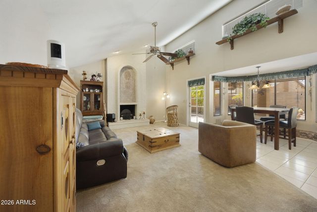 1913 E LA VIEVE Lane, Tempe, AZ 85284