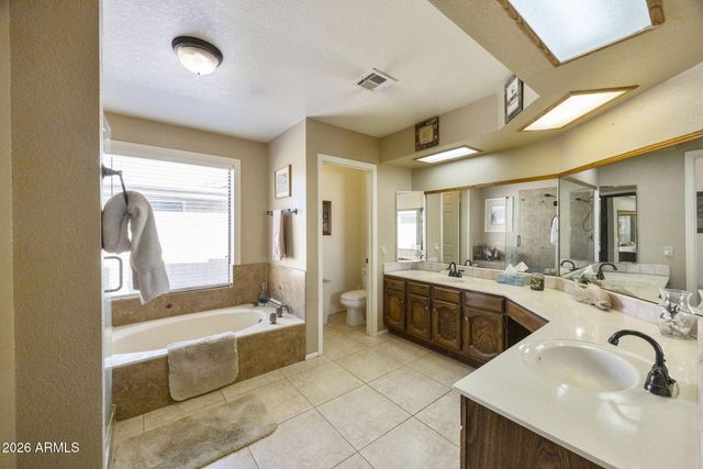1913 E LA VIEVE Lane, Tempe, AZ 85284