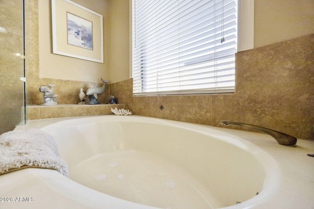1913 E LA VIEVE Lane, Tempe, AZ 85284