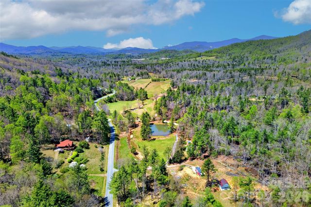1959 Jackson Town Road A, Spruce Pine, NC 28777