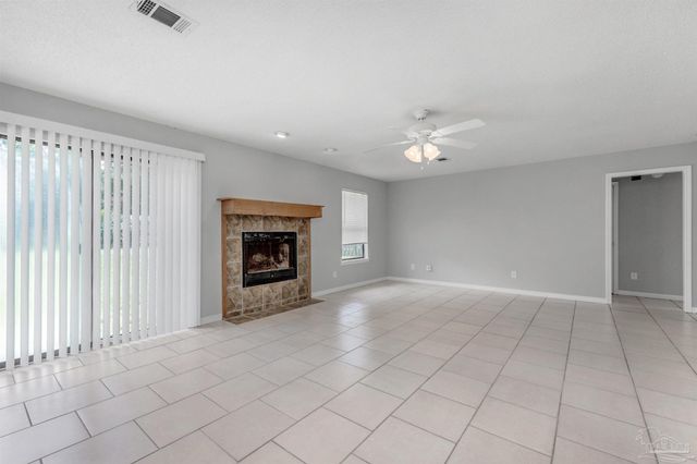 3868 Mariners Dr, Gulf Breeze, FL 32563