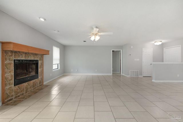 3868 Mariners Dr, Gulf Breeze, FL 32563