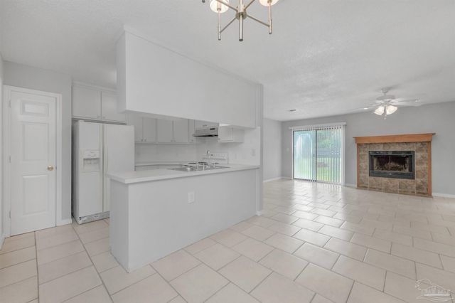 3868 Mariners Dr, Gulf Breeze, FL 32563