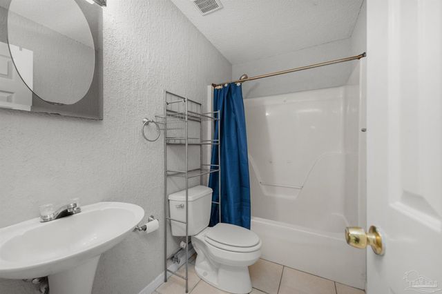 3868 Mariners Dr, Gulf Breeze, FL 32563