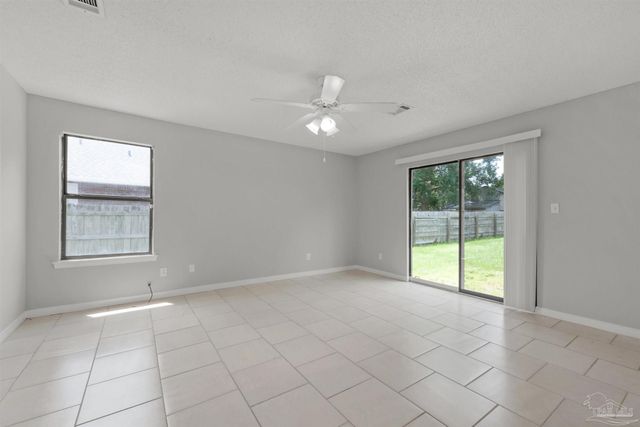 3868 Mariners Dr, Gulf Breeze, FL 32563