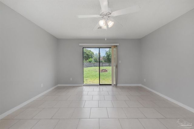 3868 Mariners Dr, Gulf Breeze, FL 32563