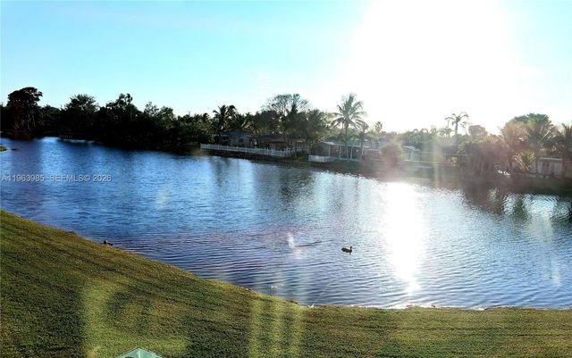 10456 NW 24th Pl 206, Sunrise, FL 33322