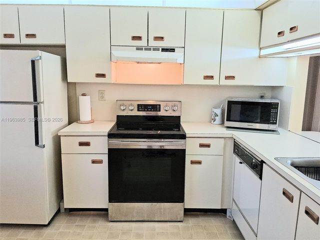 10456 NW 24th Pl 206, Sunrise, FL 33322