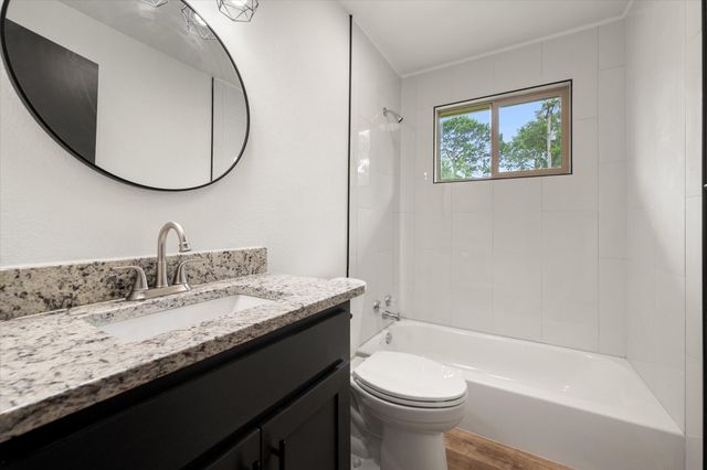 2040 Bowie Drive, Corsicana, TX 75110