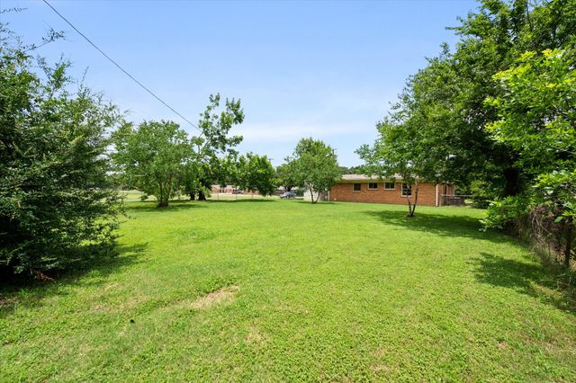 2040 Bowie Drive, Corsicana, TX 75110