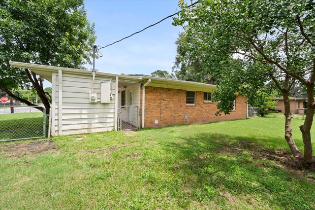 2040 Bowie Drive, Corsicana, TX 75110