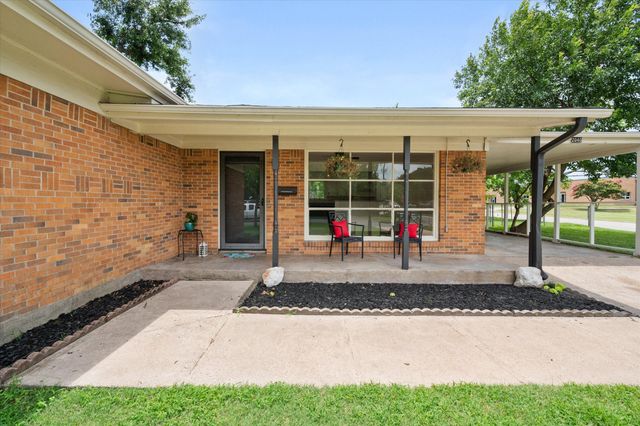2040 Bowie Drive, Corsicana, TX 75110