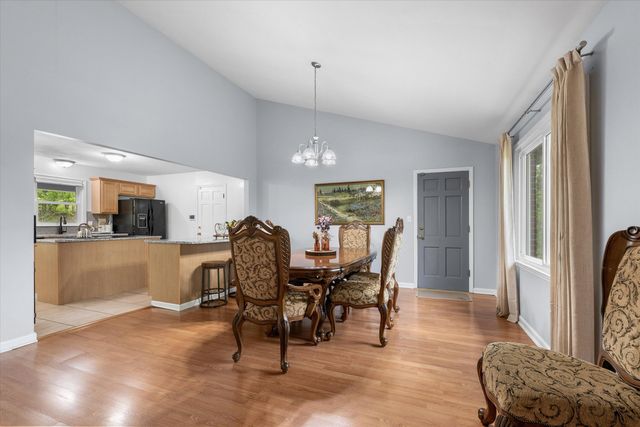 1401 RIDGEMONT CT, Columbia, MO 65203