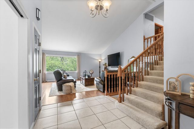 1401 RIDGEMONT CT, Columbia, MO 65203