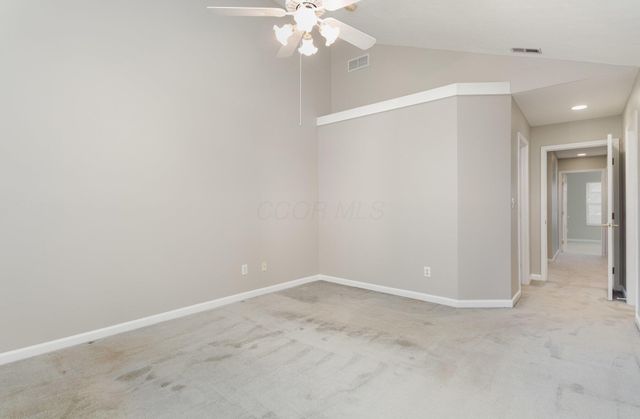 2625 Rustling Oak Boulevard, Hilliard, OH 43026