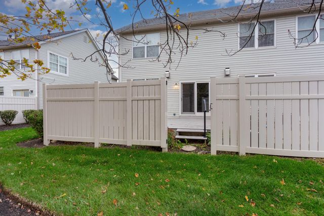 2625 Rustling Oak Boulevard, Hilliard, OH 43026