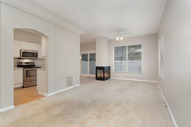 2625 Rustling Oak Boulevard, Hilliard, OH 43026