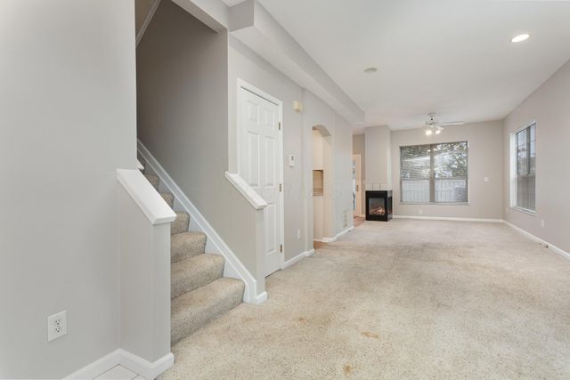 2625 Rustling Oak Boulevard, Hilliard, OH 43026