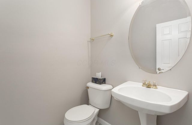 2625 Rustling Oak Boulevard, Hilliard, OH 43026