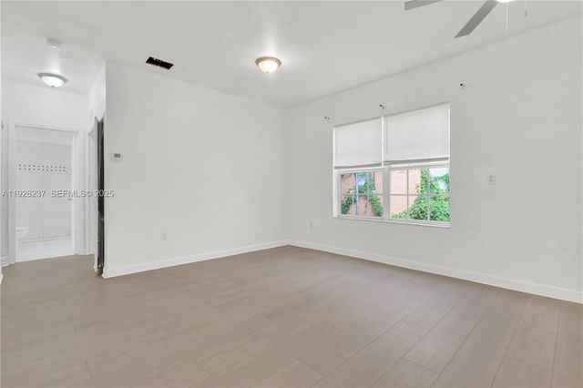 963 SW 6th St 2, Miami, FL 33130