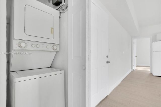 963 SW 6th St 2, Miami, FL 33130