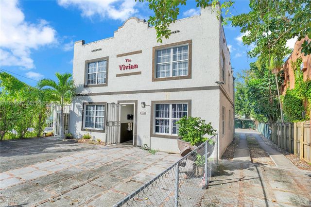 963 SW 6th St 2, Miami, FL 33130