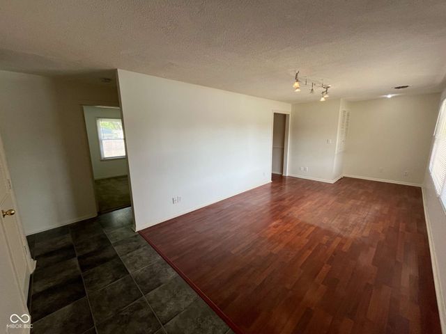 4406 S Madison Avenue, Anderson, IN 46013